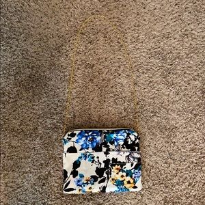 RARE Jaanuu nursing bag